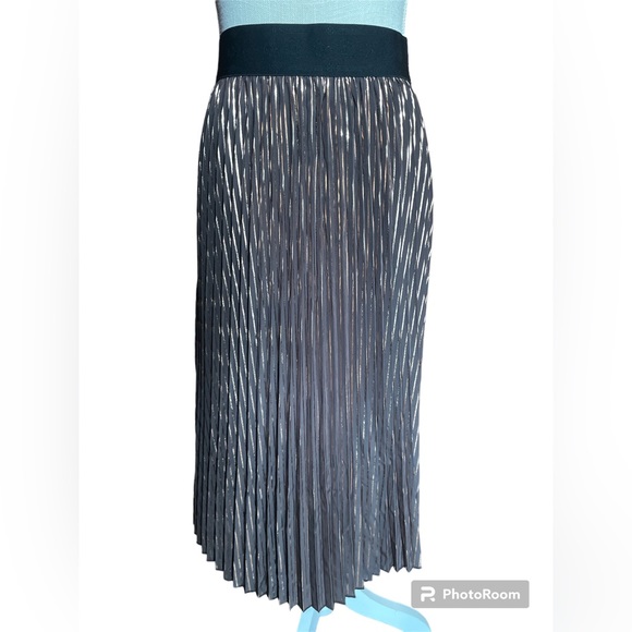 LuLaRoe Dresses & Skirts - LulaRoe Pleated Brown & Copper Striped Skirt